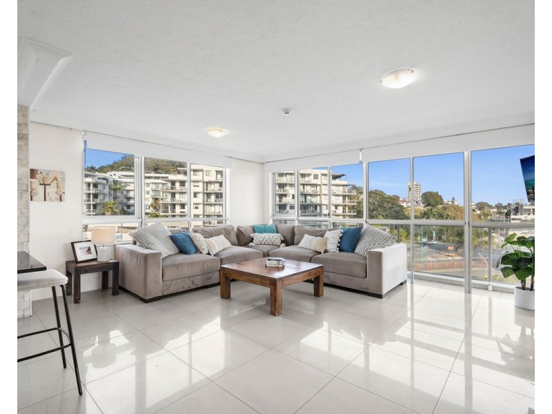 4F/52 Goodwin Terrace, Burleigh Heads QLD 4220