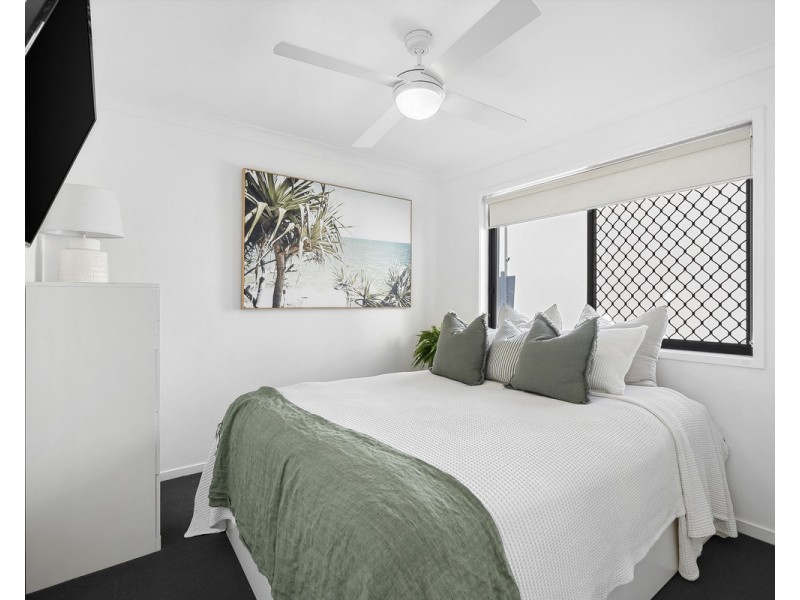 4/6 Burrabee Street, Burleigh Heads QLD 4220