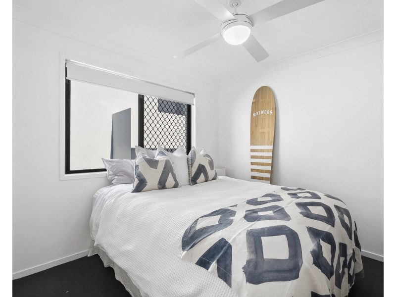 4/6 Burrabee Street, Burleigh Heads QLD 4220