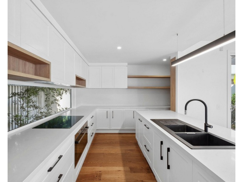 1/34 stephens Street, Burleigh Heads QLD 4220