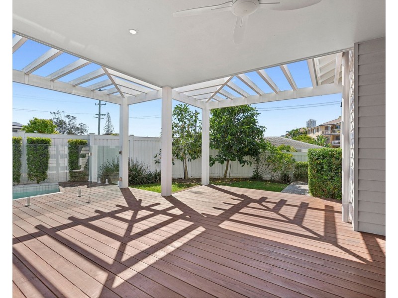 1/34 stephens Street, Burleigh Heads QLD 4220