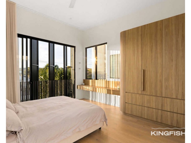 8B Marlin Court, Palm Beach QLD 4221