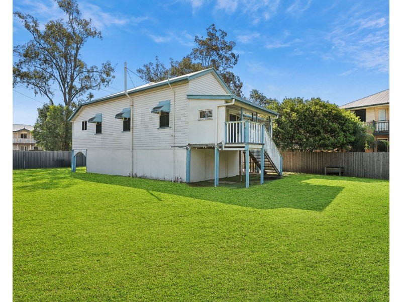 26 Tallebudgera Creek Road, Burleigh Heads QLD 4220