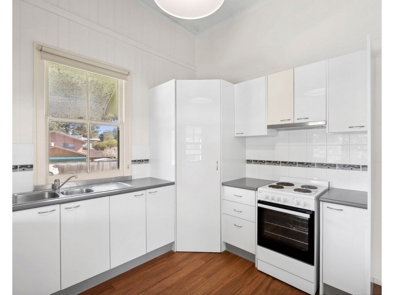 26 Tallebudgera Creek Road, Burleigh Heads QLD 4220