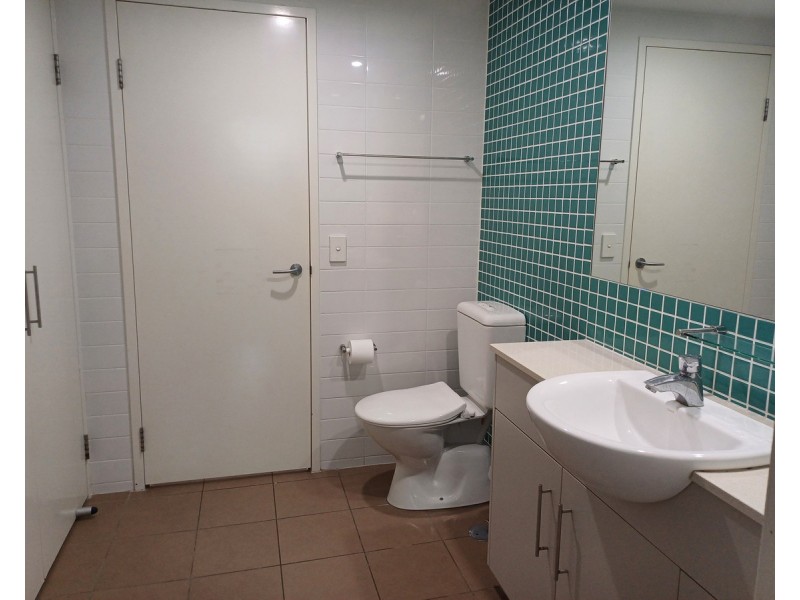 1064/1 Ocean Street, Burleigh Heads QLD 4220