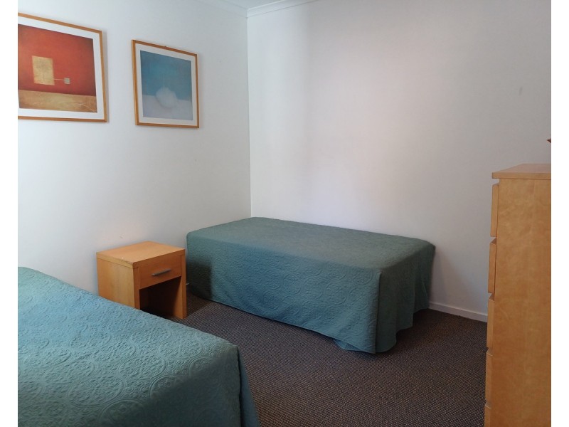 1064/1 Ocean Street, Burleigh Heads QLD 4220