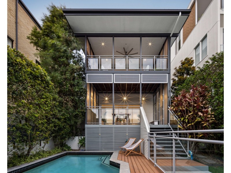 9 Hill Avenue, Burleigh Heads QLD 4220