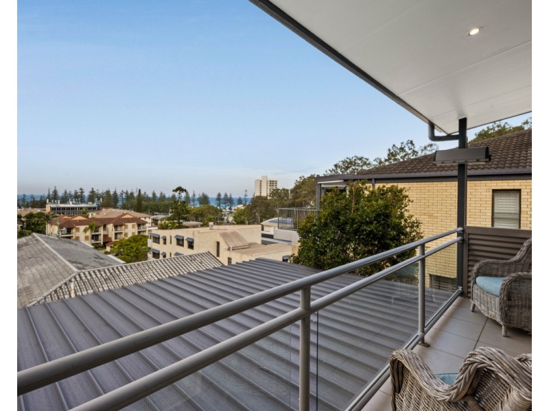 9 Hill Avenue, Burleigh Heads QLD 4220