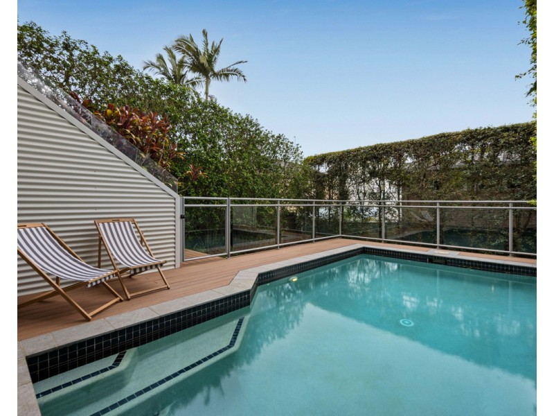 9 Hill Avenue, Burleigh Heads QLD 4220