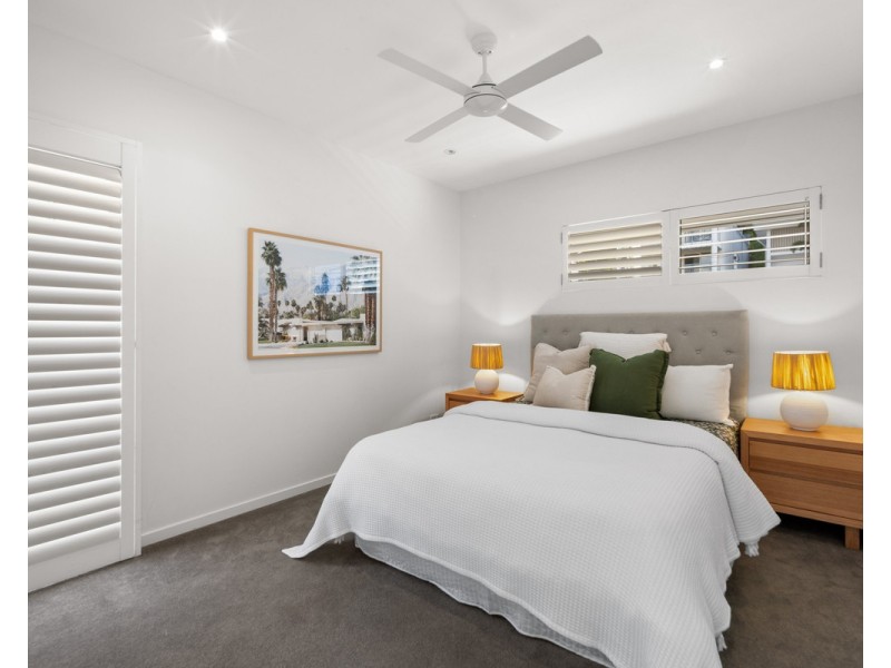 9 Hill Avenue, Burleigh Heads QLD 4220