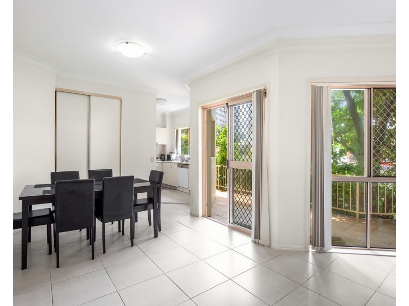 1/25 Lather Street, Southport QLD 4215