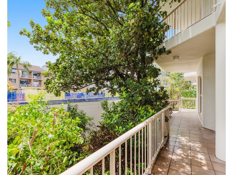 1/25 Lather Street, Southport QLD 4215