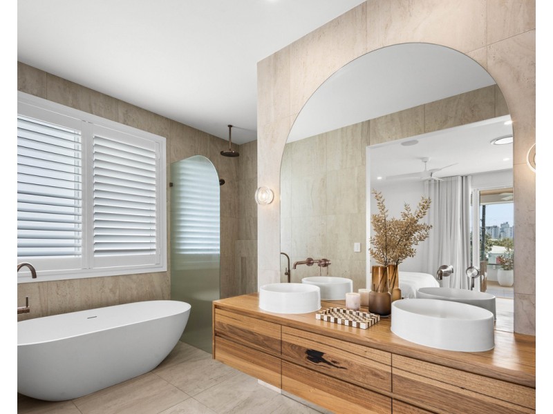 38 Burleigh Street, Burleigh Waters QLD 4220