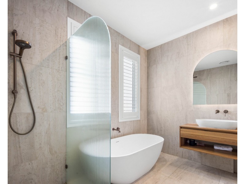 38 Burleigh Street, Burleigh Waters QLD 4220