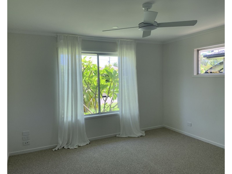35 Bluejay Street, Burleigh Waters QLD 4220