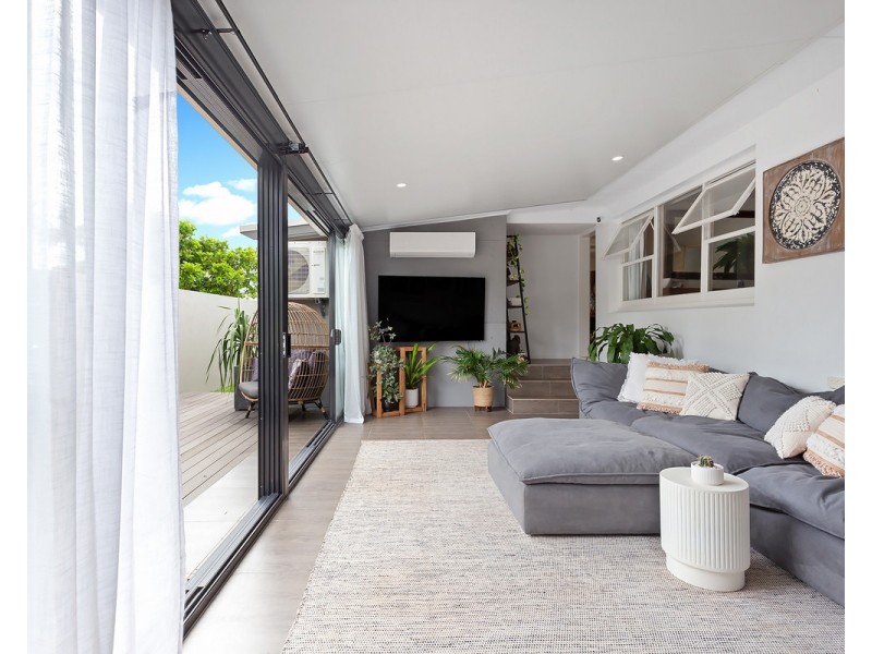 1/46 Nobby Parade, Miami QLD 4220