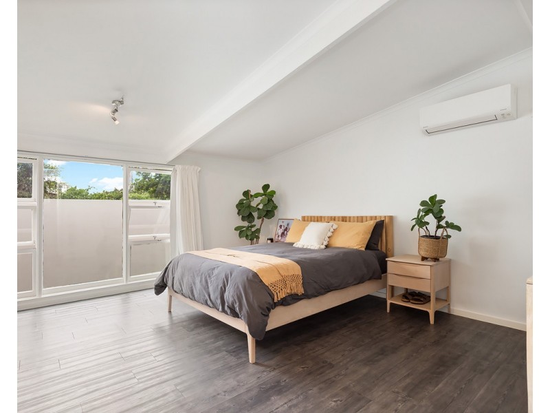 1/46 Nobby Parade, Miami QLD 4220