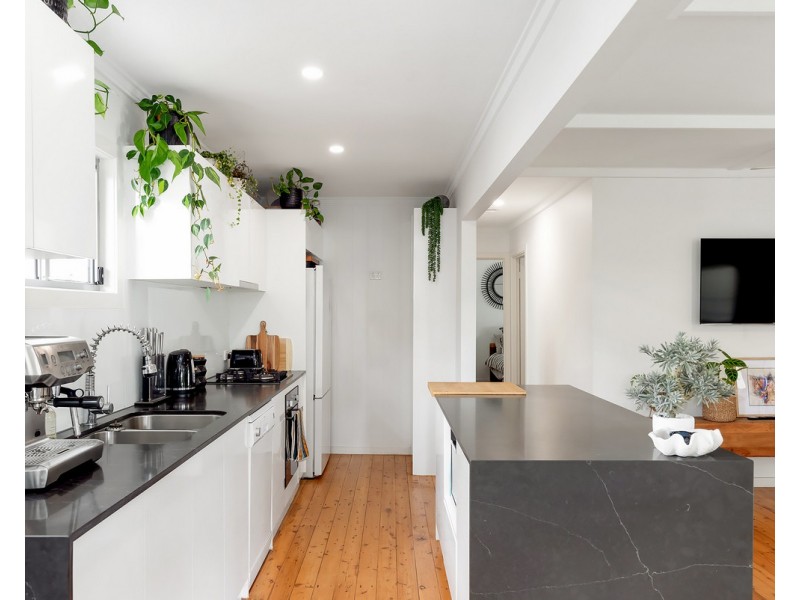 1/46 Nobby Parade, Miami QLD 4220