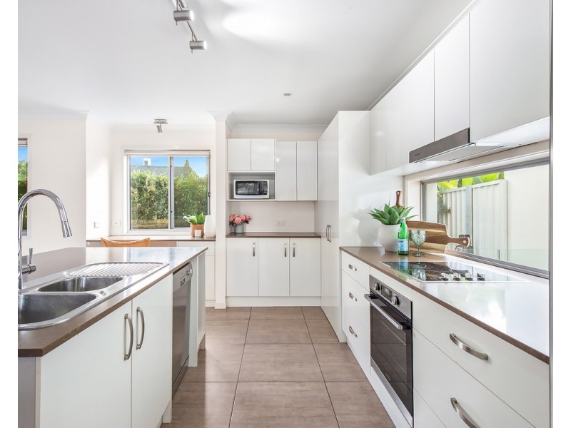 3 Starling Street, Burleigh Heads QLD 4220