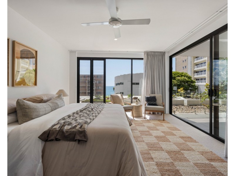 2/1 Nathan Street, Burleigh Heads QLD 4220