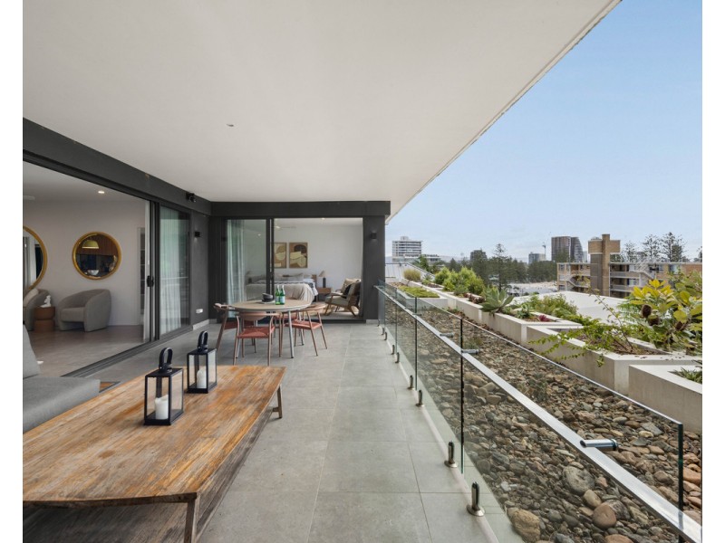 2/1 Nathan Street, Burleigh Heads QLD 4220