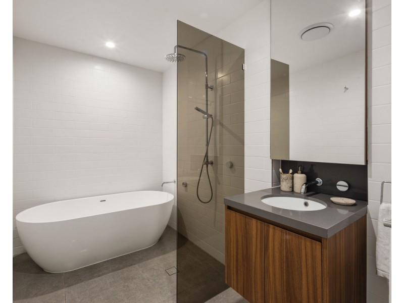 2/1 Nathan Street, Burleigh Heads QLD 4220