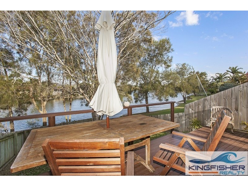 3/32 Sunbird Street, Burleigh Waters QLD 4220