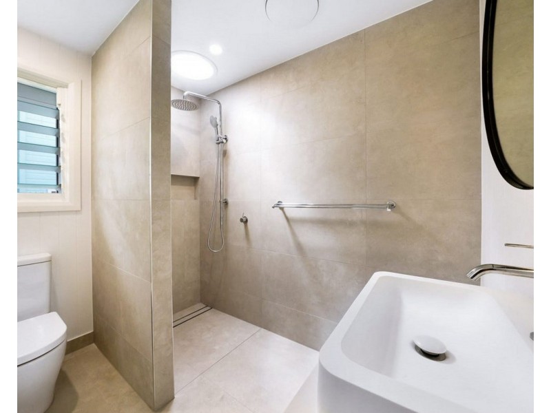 1/25 Evandale Crescent, Miami QLD 4220