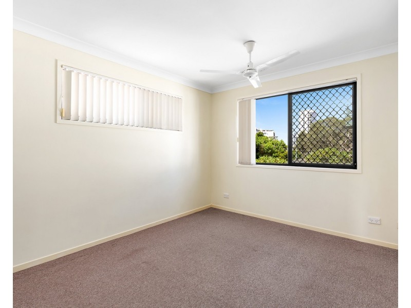 1/31 Mountain View Avenue, Miami QLD 4220