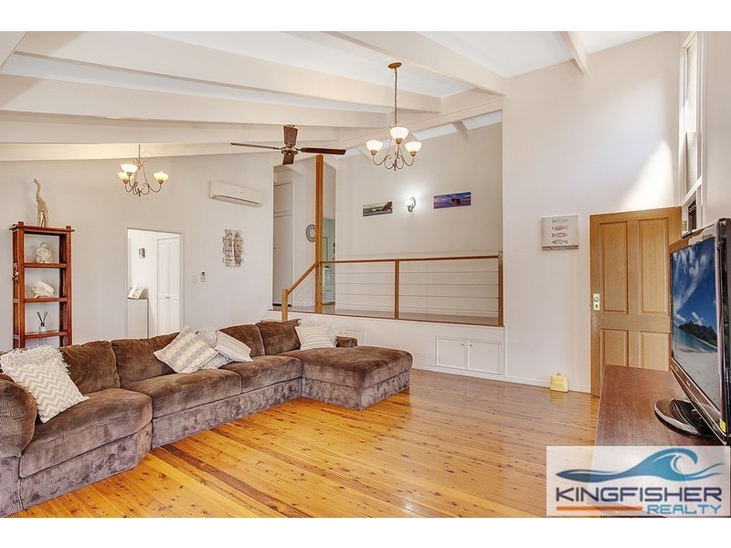 10 Timbertop Mead, Burleigh Heads QLD 4220