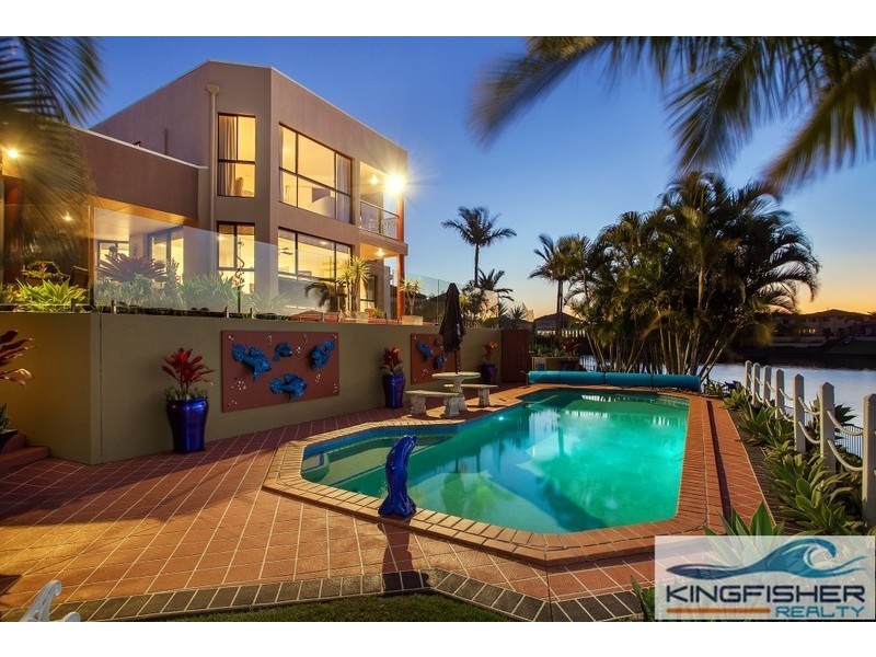 9 Crozet Court, Burleigh Waters QLD 4220