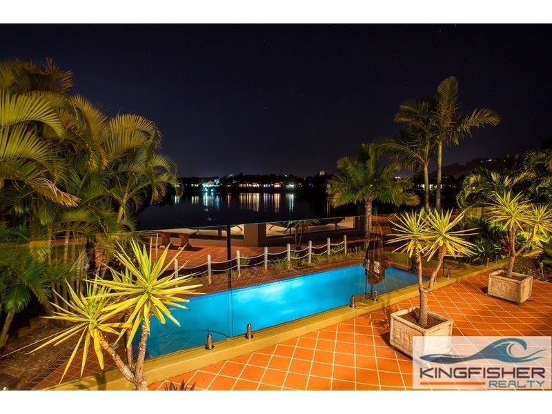9 Crozet Court, Burleigh Waters QLD 4220