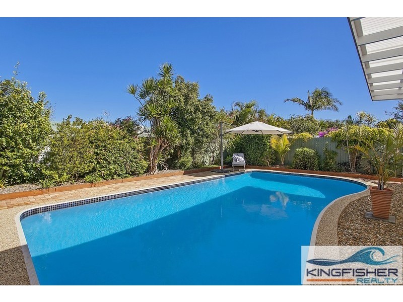 18 Bittern Avenue, Burleigh Waters QLD 4220