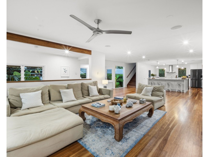 85 Burleigh Street, Burleigh Waters QLD 4220