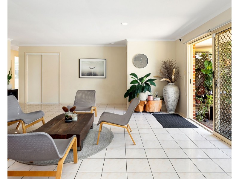 92 Coronet Crescent, Burleigh Waters QLD 4220