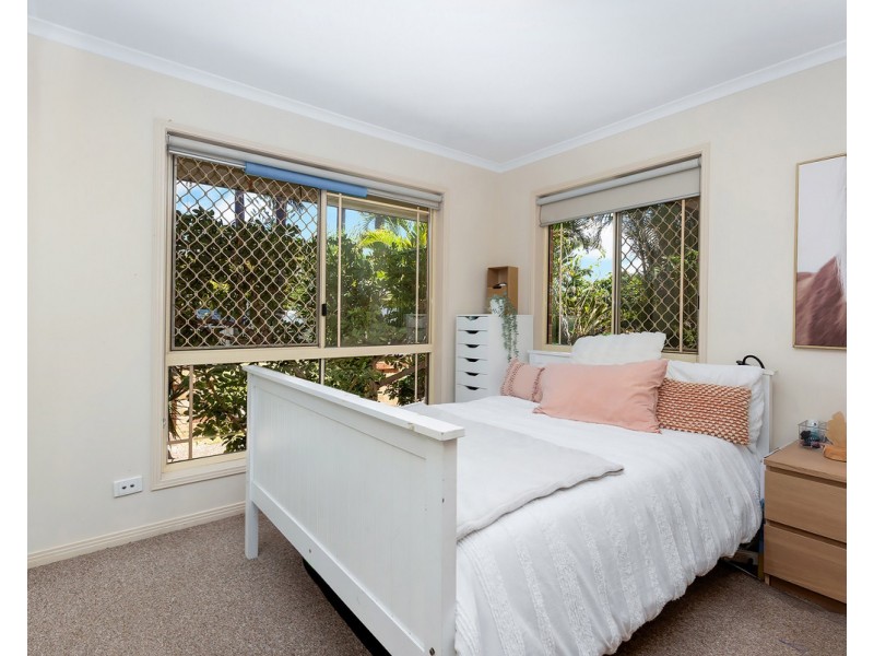 92 Coronet Crescent, Burleigh Waters QLD 4220