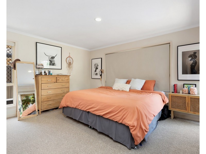 92 Coronet Crescent, Burleigh Waters QLD 4220