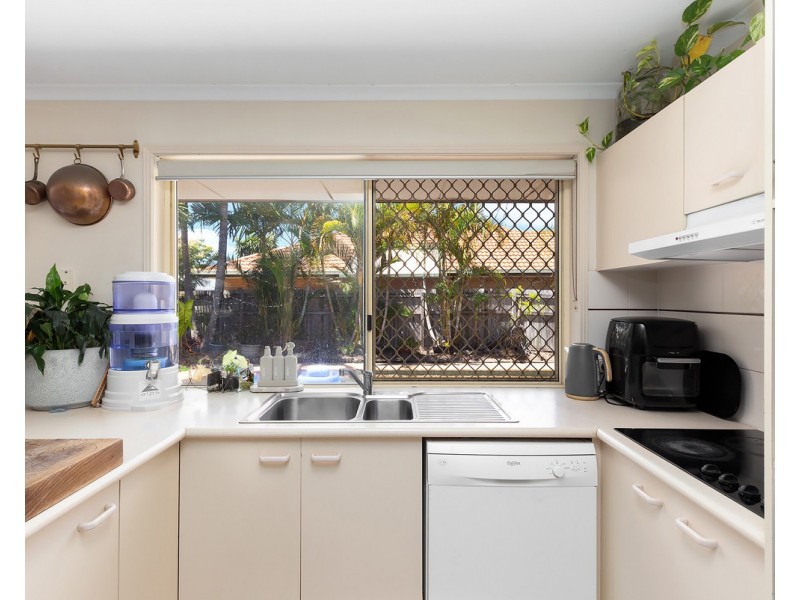 92 Coronet Crescent, Burleigh Waters QLD 4220