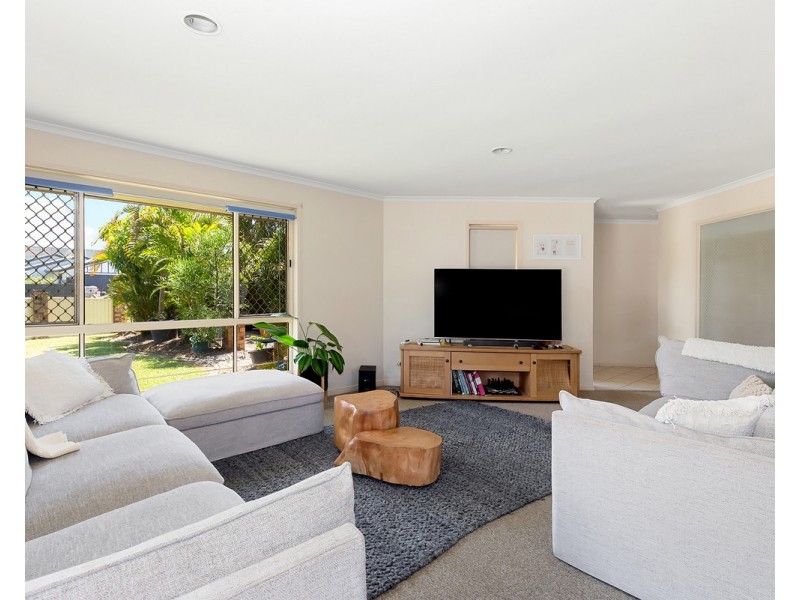 92 Coronet Crescent, Burleigh Waters QLD 4220