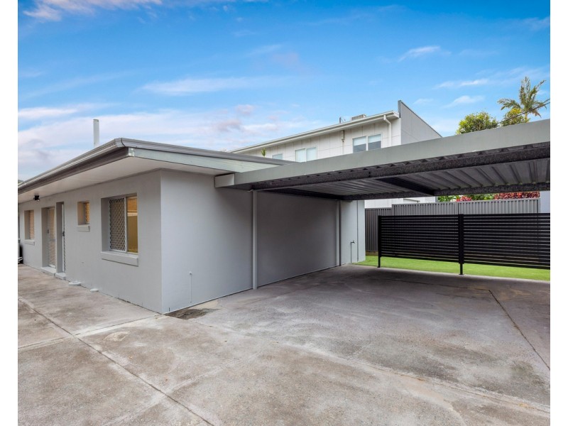 2/1960 Gold Coast Highway, Miami QLD 4220