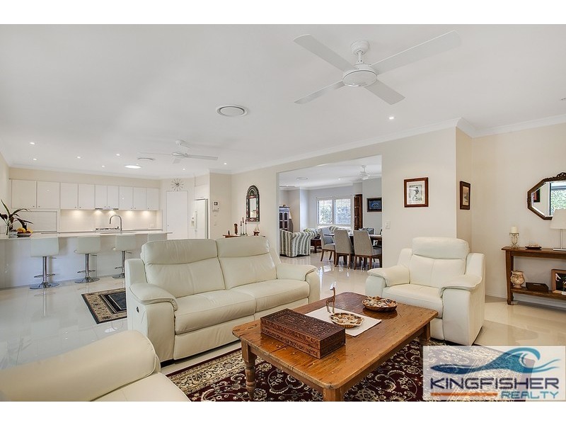 154 Dunlin Drive, Burleigh Waters QLD 4220