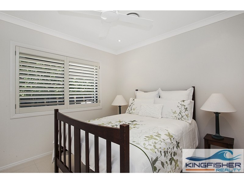 154 Dunlin Drive, Burleigh Waters QLD 4220