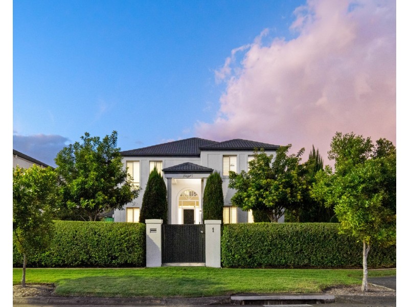 1 Seychelles Court, Burleigh Waters QLD 4220