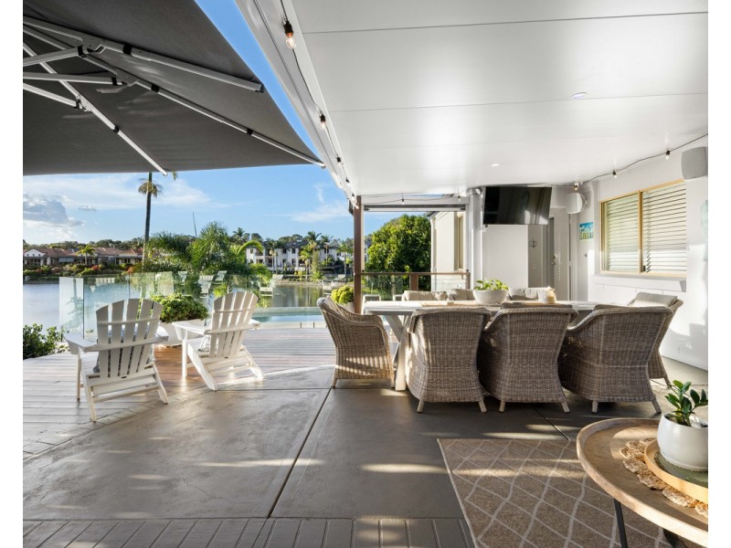 1 Seychelles Court, Burleigh Waters QLD 4220