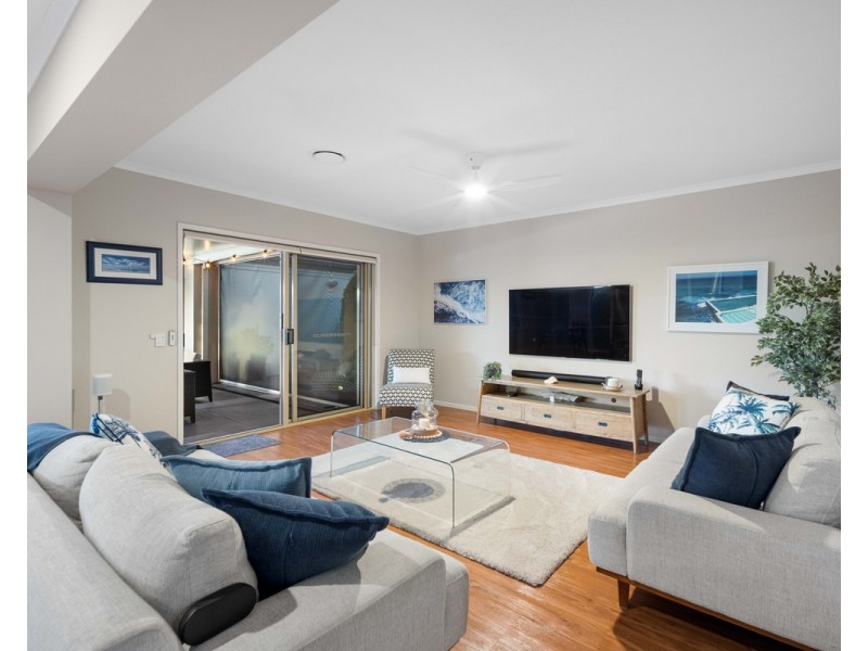 1 Seychelles Court, Burleigh Waters QLD 4220