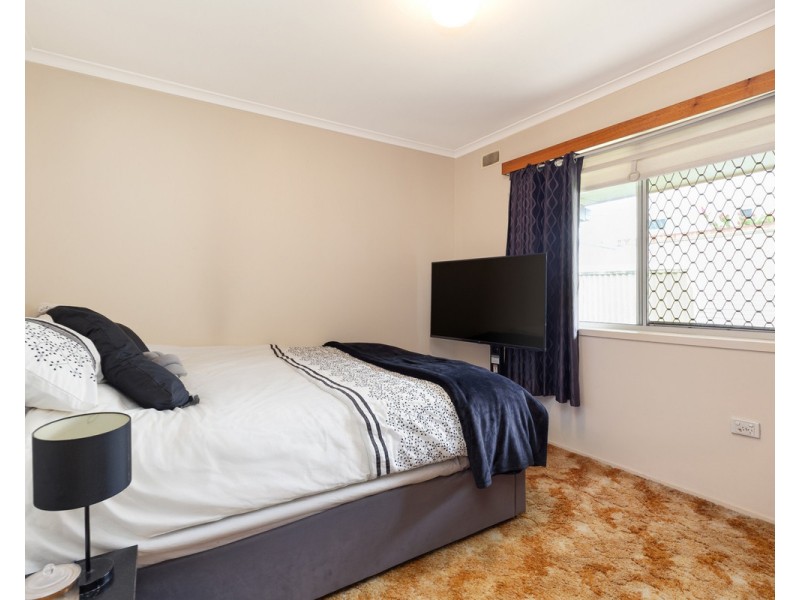 27 Tahiti Avenue, Palm Beach QLD 4221