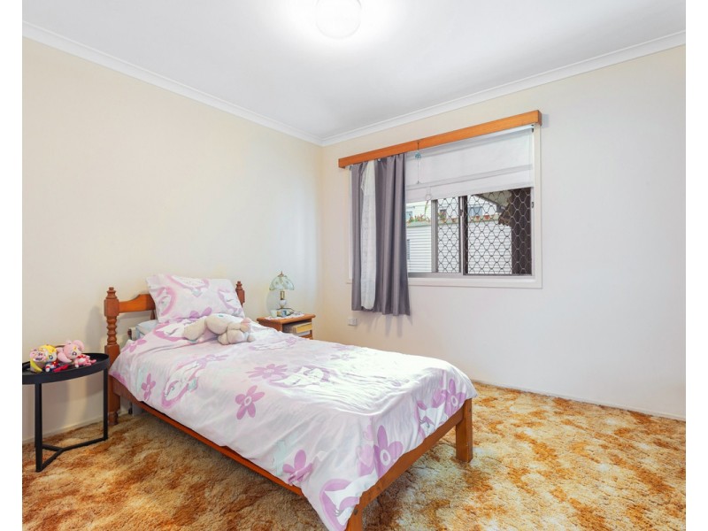 27 Tahiti Avenue, Palm Beach QLD 4221