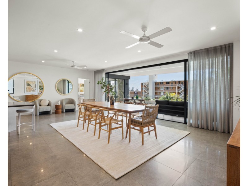 2/1 Nathan Street, Burleigh Heads QLD 4220