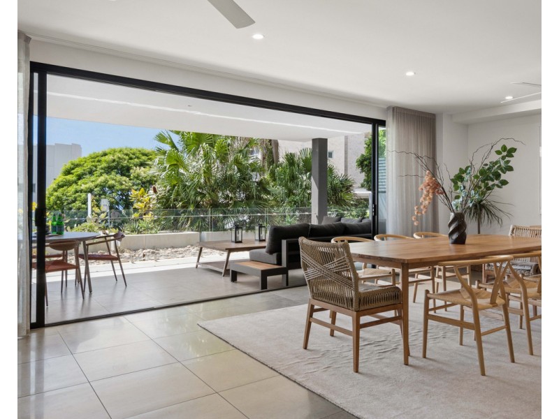 2/1 Nathan Street, Burleigh Heads QLD 4220