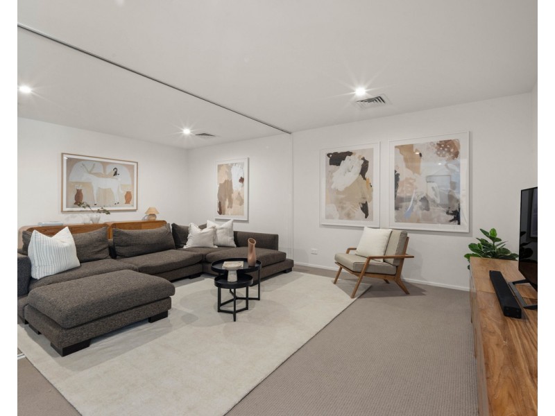 2/1 Nathan Street, Burleigh Heads QLD 4220